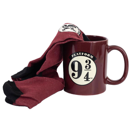 Classic mug and sock gift set