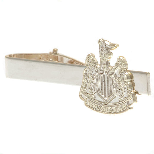 Classic design tie slide in a mirror finish